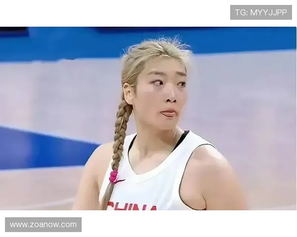 李梦训练完直接拎爱马仕去吃火锅？